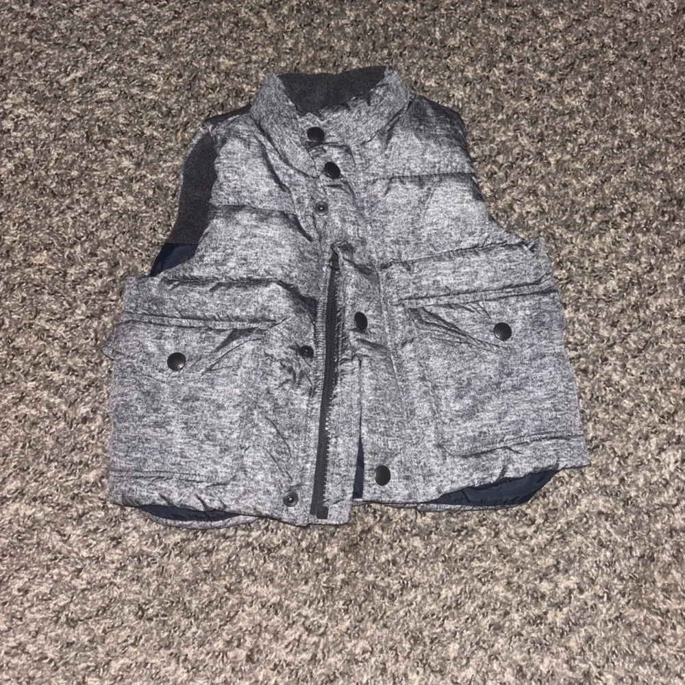 GAP Baby 12-18 Months Gray Quilted Vest